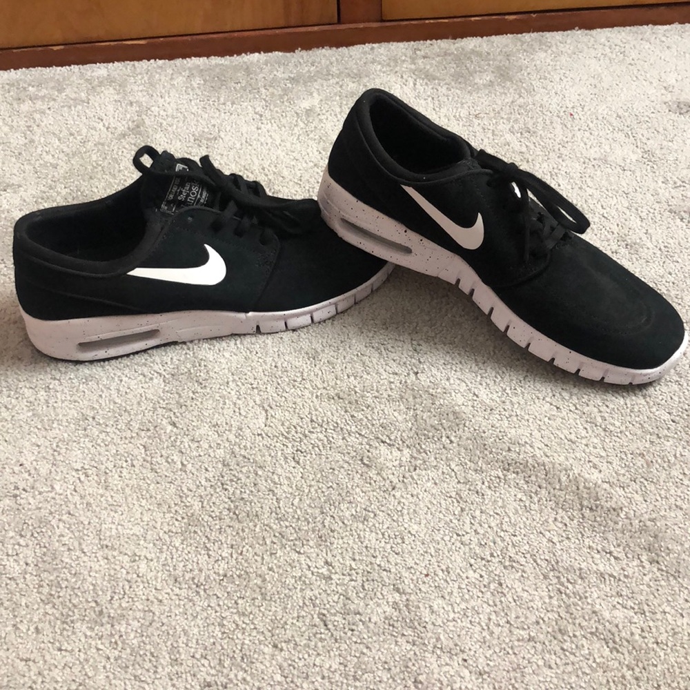 Brand new Nike air Stephan Jenoski tennis shoes